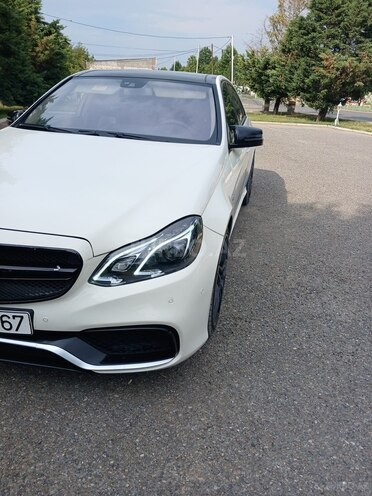 Mercedes E 200 2010, 225,123 km - 1.8 l - Bərdə