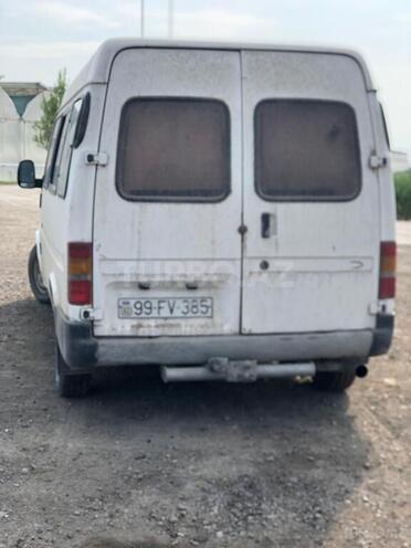 Ford Transit 2000, 767,523 km - 2.5 л - Salyan