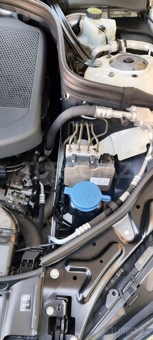 Mercedes E 220 d 2013, 226,130 km - 2.2 l - Salyan