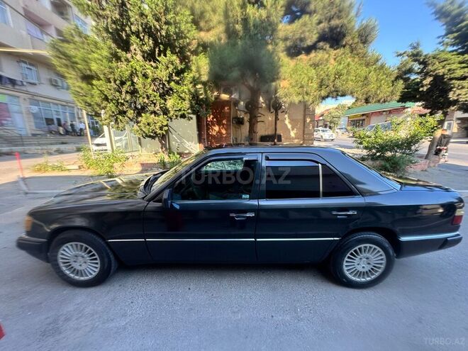 Mercedes E 220 1993, 500,000 km - 2.2 l - Bakı