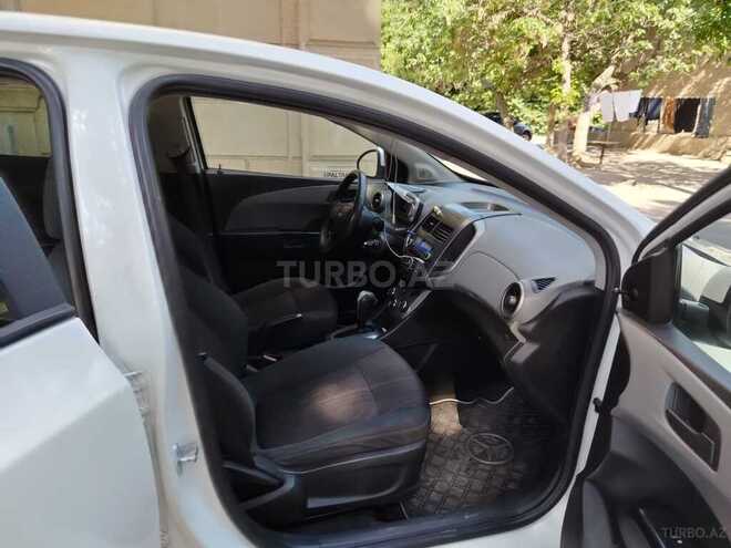 Chevrolet Aveo-7