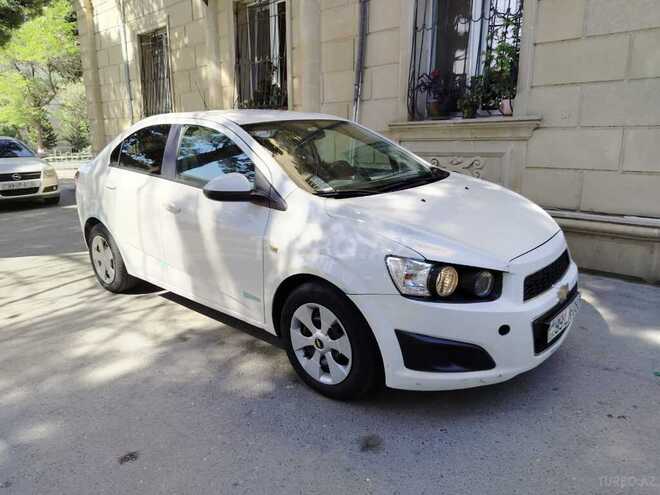 Chevrolet Aveo-12