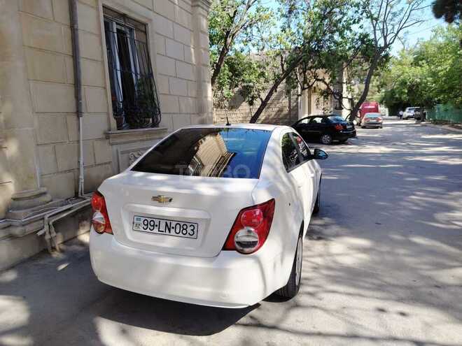Chevrolet Aveo-3