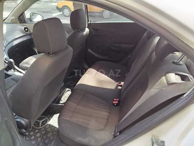 Chevrolet Aveo-15