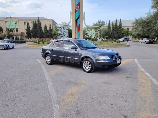 Volkswagen Passat 2001, 302,000 km - 1.8 l - Bakı