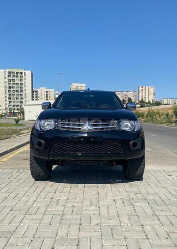 Mitsubishi L200-8