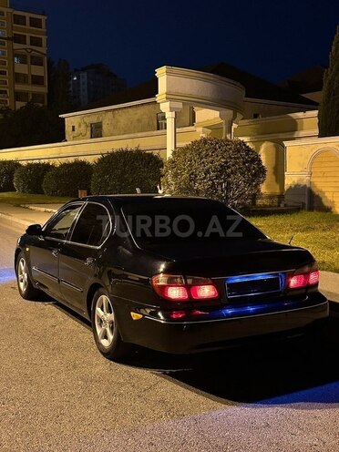 Nissan Maxima-4