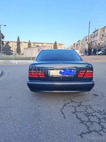 Mercedes E 240 2000, 557,443 km - 2.4 l - Bakı