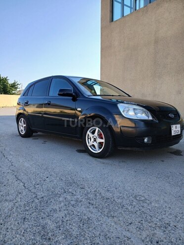 Kia Rio 2005, 401,322 km - 1.5 l - Salyan