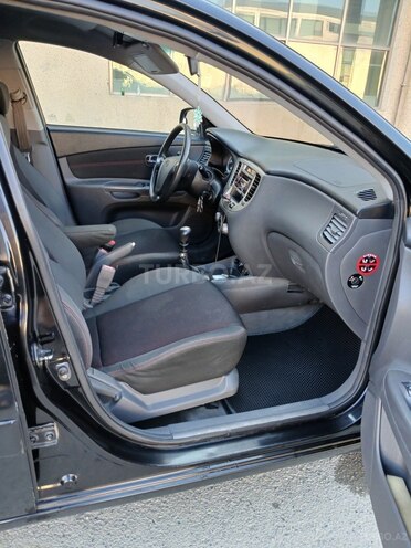 Kia Rio 2005, 401,322 km - 1.5 l - Salyan