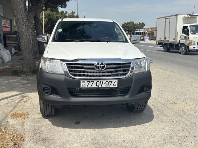 Toyota Hilux 2011, 250,000 km - 2.7 l - Bakı