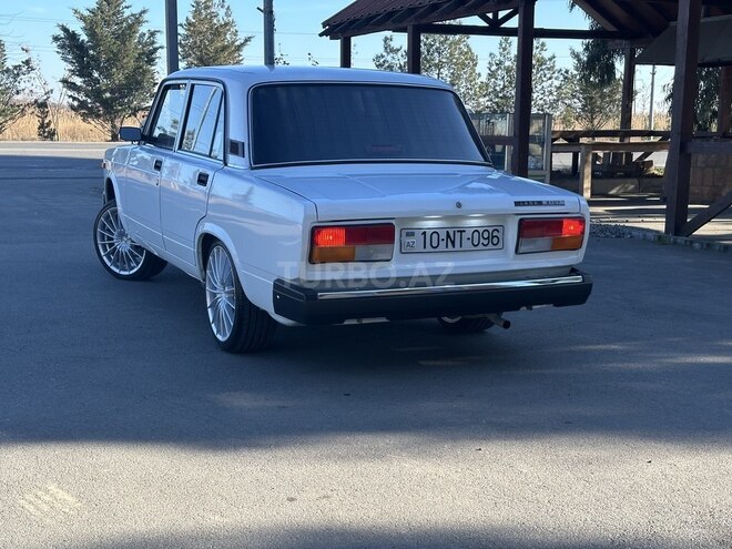 LADA (VAZ) 2107 2010, 14,200 km - 1.6 l - Yevlax
