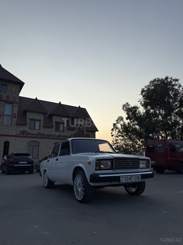LADA (VAZ) 2107 2010, 14,200 km - 1.6 l - Yevlax