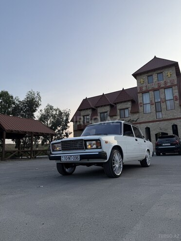 LADA (VAZ) 2107 2010, 14,200 km - 1.6 l - Yevlax
