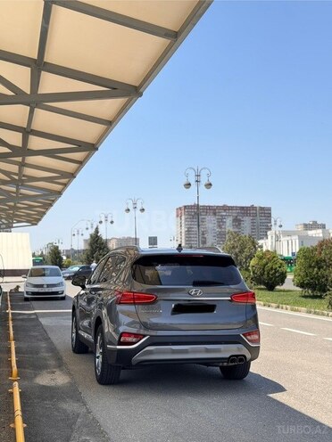 Hyundai Santa Fe-6