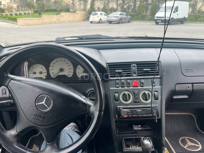 Mercedes C 180 2000, 350,000 km - 1.8 л - Bakı