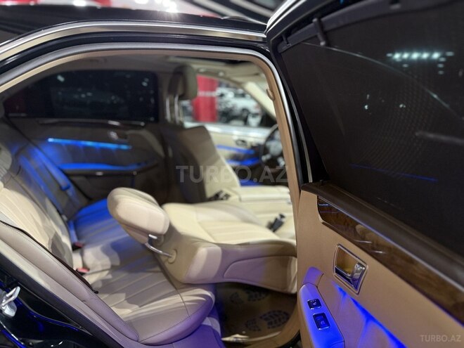 Mercedes E 300-18