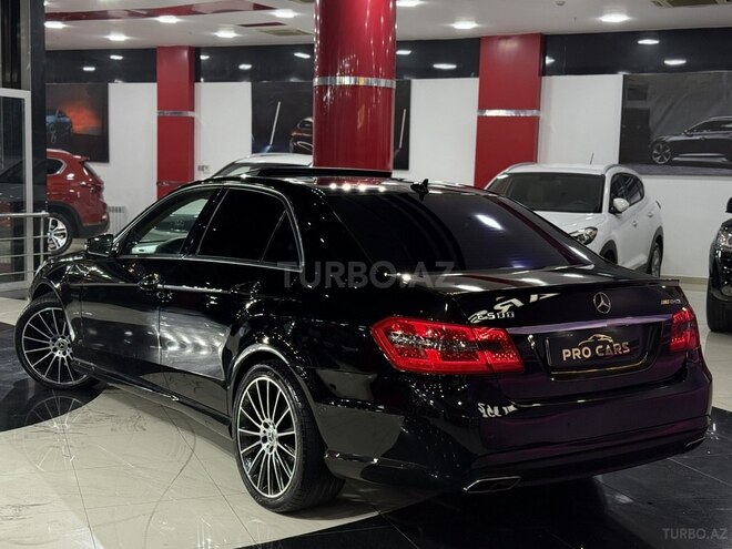 Mercedes E 300-10