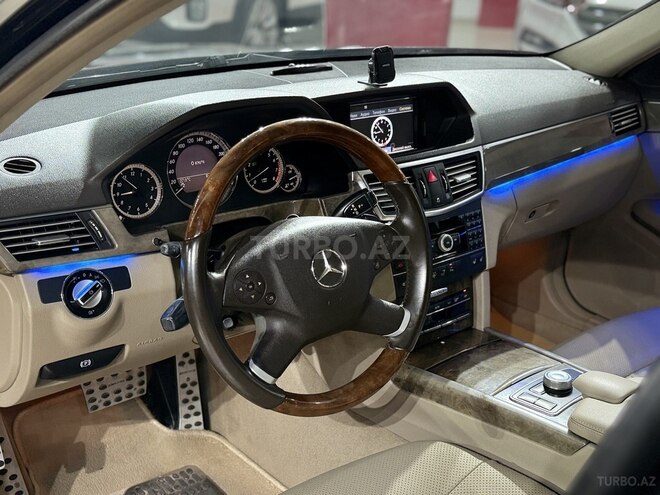 Mercedes E 300-14