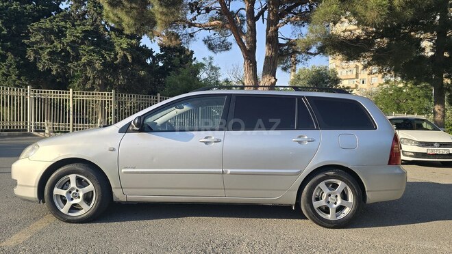 Toyota Corolla 2005, 215,000 km - 1.4 l - Bakı