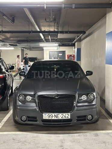 Chrysler 300C-16