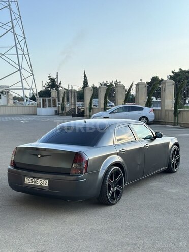 Chrysler 300C-9