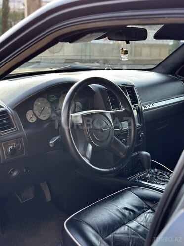 Chrysler 300C-4