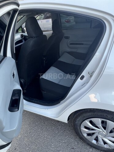 Toyota Prius C 2012, 223,000 km - 1.5 l - Bakı