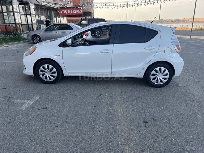 Toyota Prius C 2012, 223,000 km - 1.5 l - Bakı