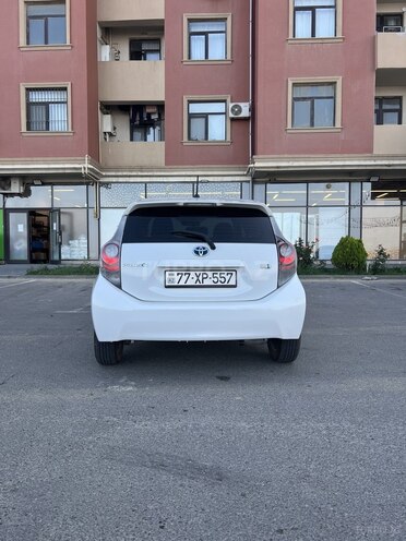 Toyota Prius C 2012, 223,000 km - 1.5 l - Bakı