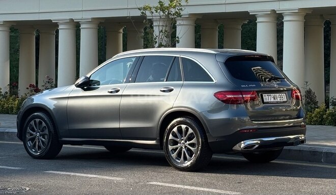 Mercedes GLC 250 4MATIC 2018, 22,500 km - 2.0 l - Bakı