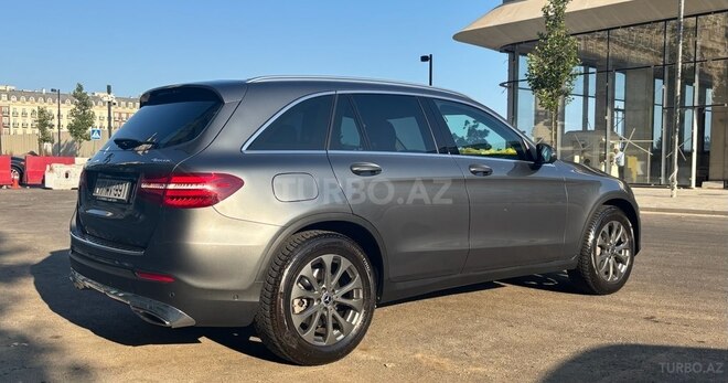 Mercedes GLC 250 4MATIC 2018, 22,500 km - 2.0 l - Bakı