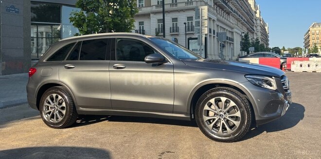 Mercedes GLC 250 4MATIC 2018, 22,500 km - 2.0 l - Bakı