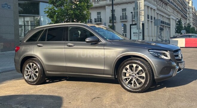 Mercedes GLC 250 4MATIC 2018, 22,500 km - 2.0 l - Bakı