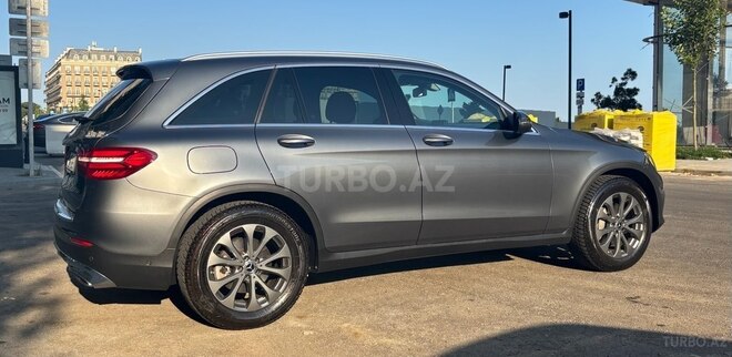 Mercedes GLC 250 4MATIC 2018, 22,500 km - 2.0 l - Bakı