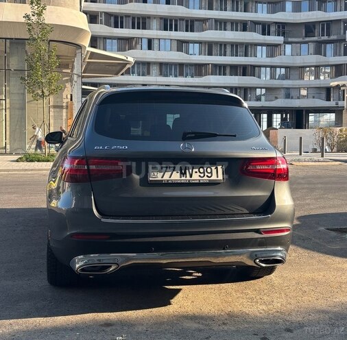 Mercedes GLC 250 4MATIC 2018, 22,500 km - 2.0 l - Bakı