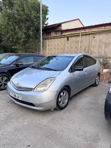 Toyota Prius-10