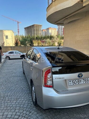 Toyota Prius 2013, 135,000 km - 1.8 l - Sumqayıt