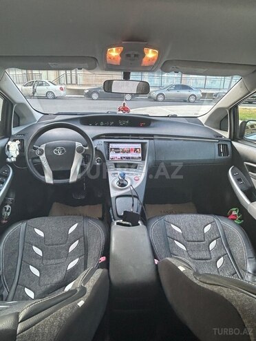 Toyota Prius 2013, 135,000 km - 1.8 l - Sumqayıt