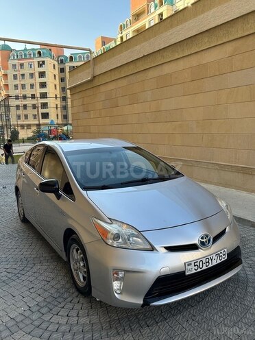 Toyota Prius 2013, 135,000 km - 1.8 l - Sumqayıt