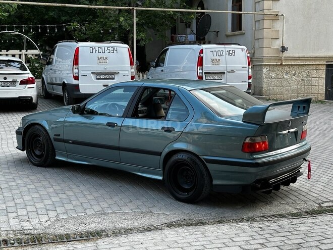 BMW 318 1995, 497,000 km - 1.8 l - Bakı