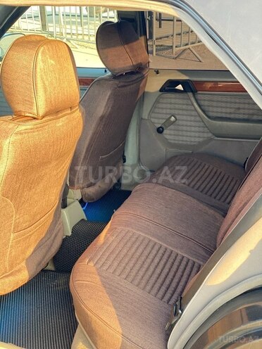 Mercedes E 200 1992, 5,600,000 km - 2.0 l - Bakı