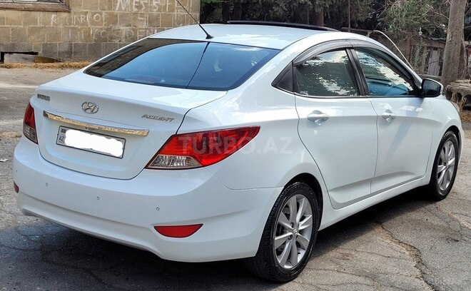 Hyundai Accent 2013, 240,000 km - 1.6 l - Bakı