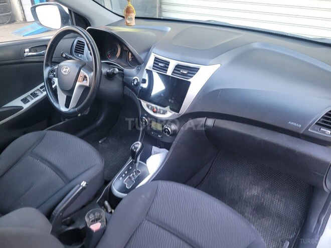 Hyundai Accent 2013, 240,000 km - 1.6 l - Bakı