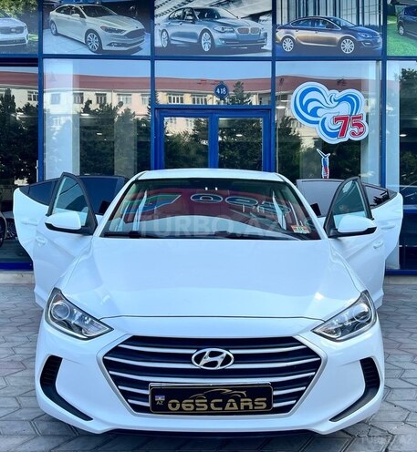 Hyundai Elantra-2