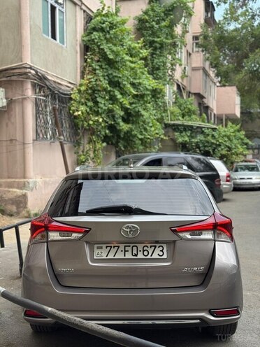 Toyota Auris 2015, 236,000 km - 1.4 l - Bakı