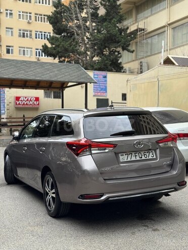 Toyota Auris 2015, 236,000 km - 1.4 l - Bakı