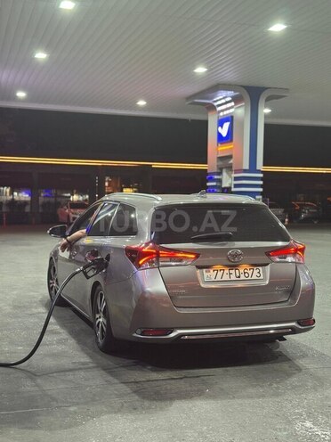 Toyota Auris 2015, 236,000 km - 1.4 l - Bakı