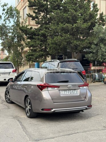 Toyota Auris 2015, 236,000 km - 1.4 l - Bakı