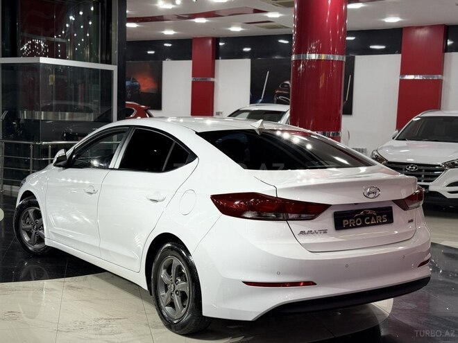 Hyundai Avante 2015, 157,000 km - 1.6 л - Bakı